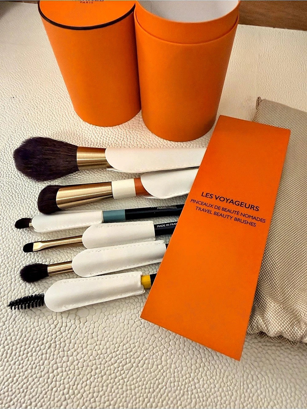 NWT- Hermès Les Voyageurs Travel Beauty Brushes Set Orange